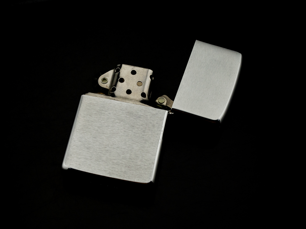 bat-lua-zippo-1987-elvis-presley-chrome-tron-nam-ca-si