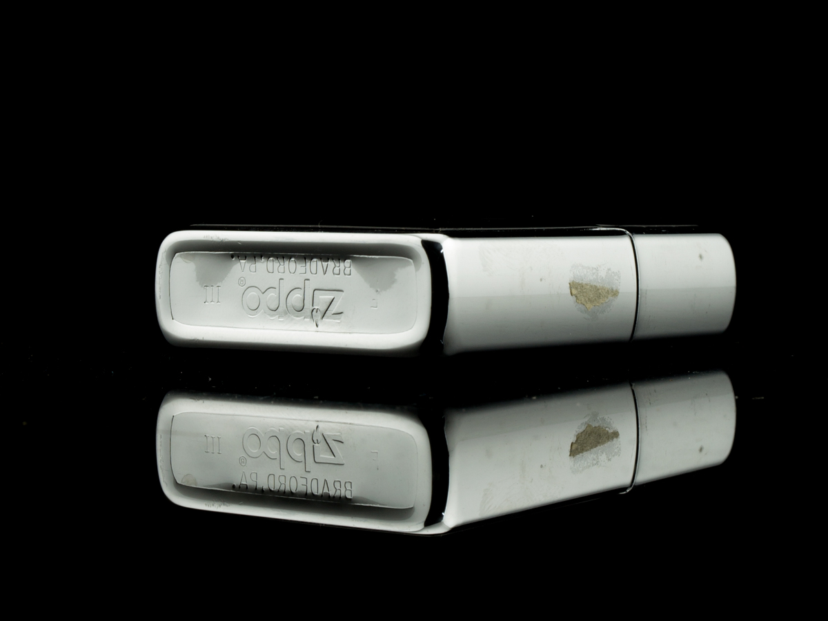 bat-lua-zippo-1987-ultralite-op-noi-den-hang-chinh-hang-usa