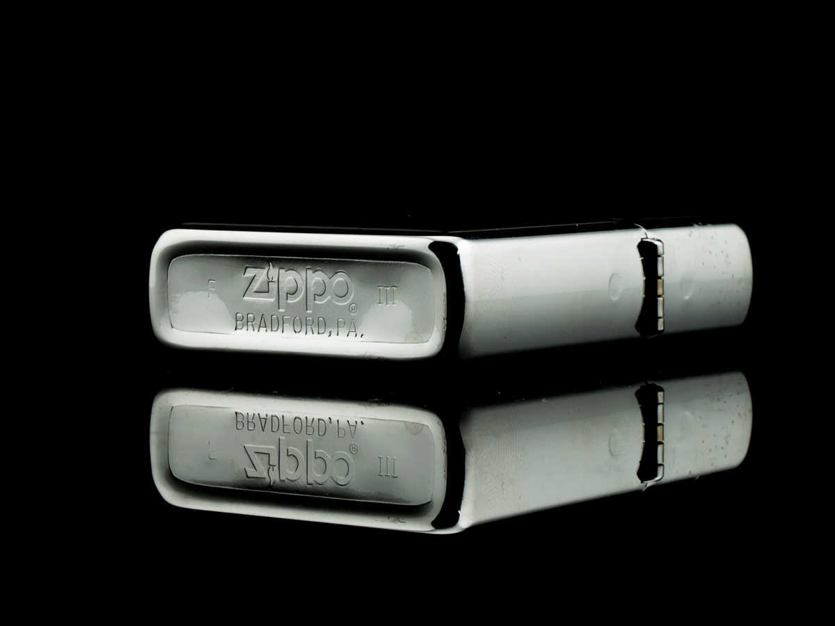 bat-lua-zippo-1987-ultralite-op-noi-den-hang-xach-tay-my