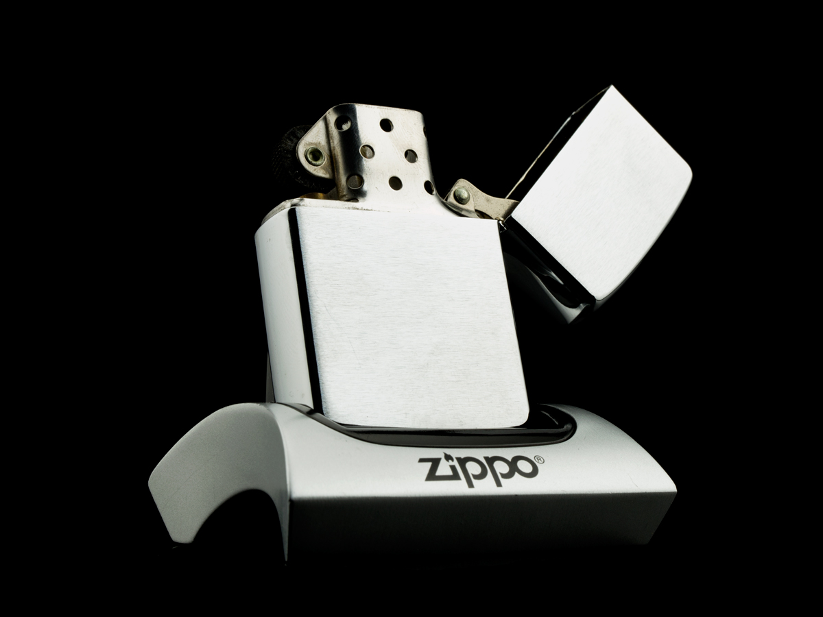 bat-lua-zippo-1988-naval-air-station-norfolk-virginia-hang-chinh-hang-usa