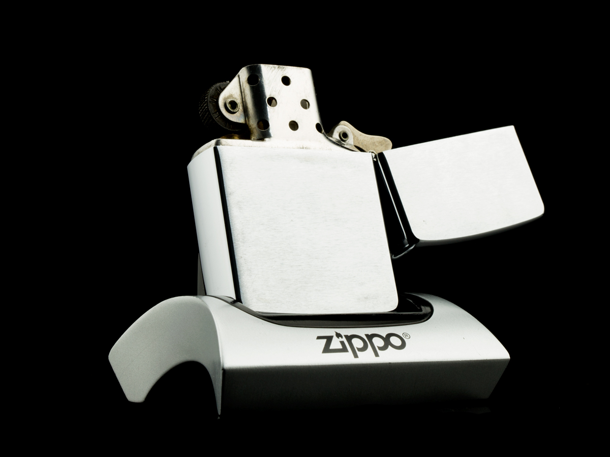 bat-lua-zippo-1989-elvis-presley-chrome-tron-hang-chinh-hang-my