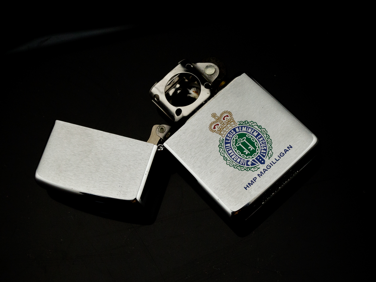 bat-lua-zippo-1989-hmp-magilligan-hut-cigar