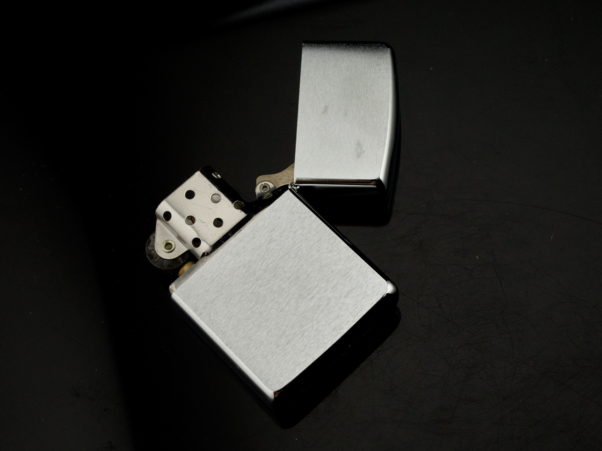 bat-lua-zippo-1989-navy-huy-hieu-hai-quan-my-hang-chinh-hang-usa