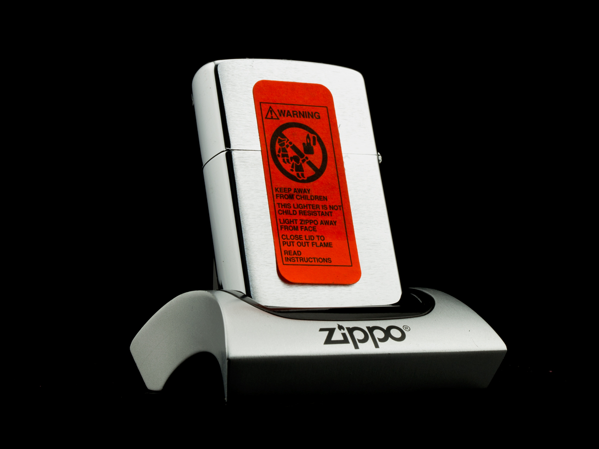 hop-quet-zippo-1989-us-embassy-copenhagen-dai-su-quan-my-tai-hy-lap