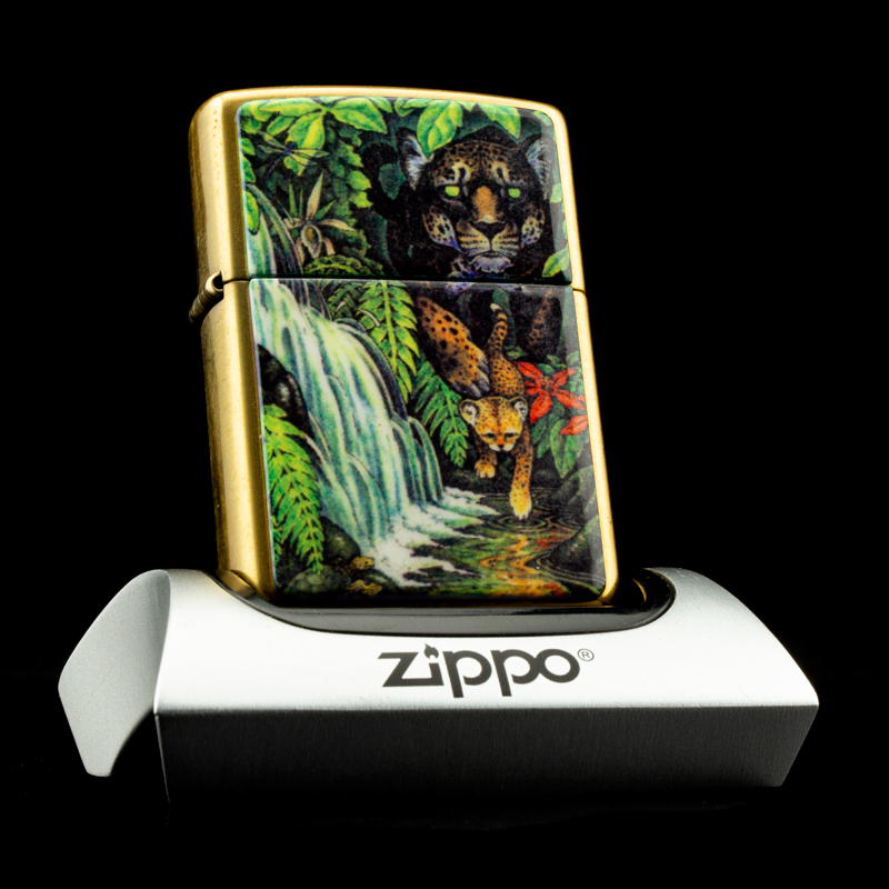 bat-lua-zippo-1995-mysteries-of-the-forest-solid-brass-bi-an-rung-xanh