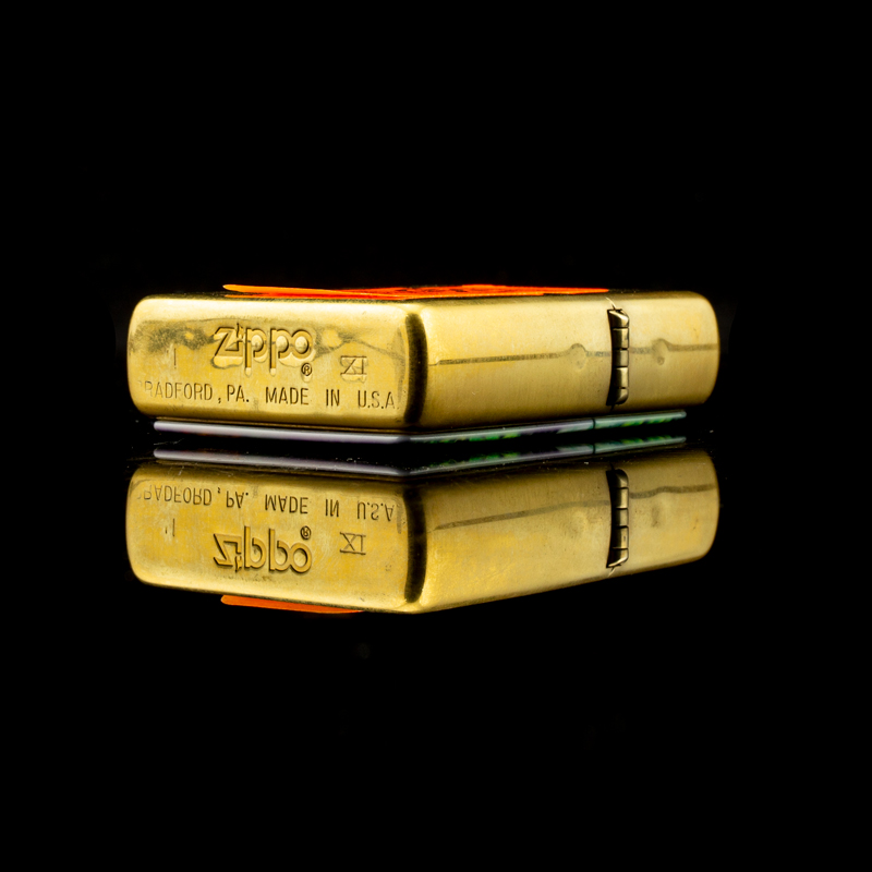 bat-lua-zippo-1995-mysteries-of-the-forest-solid-brass-bi-an-rung-xanh-hang-xach-tay-my