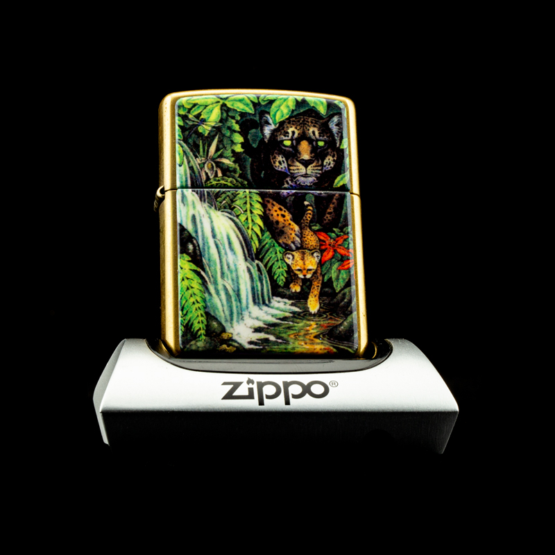 may-lua-zippo-1995-mysteries-of-the-forest-solid-brass-bi-an-rung-xanh