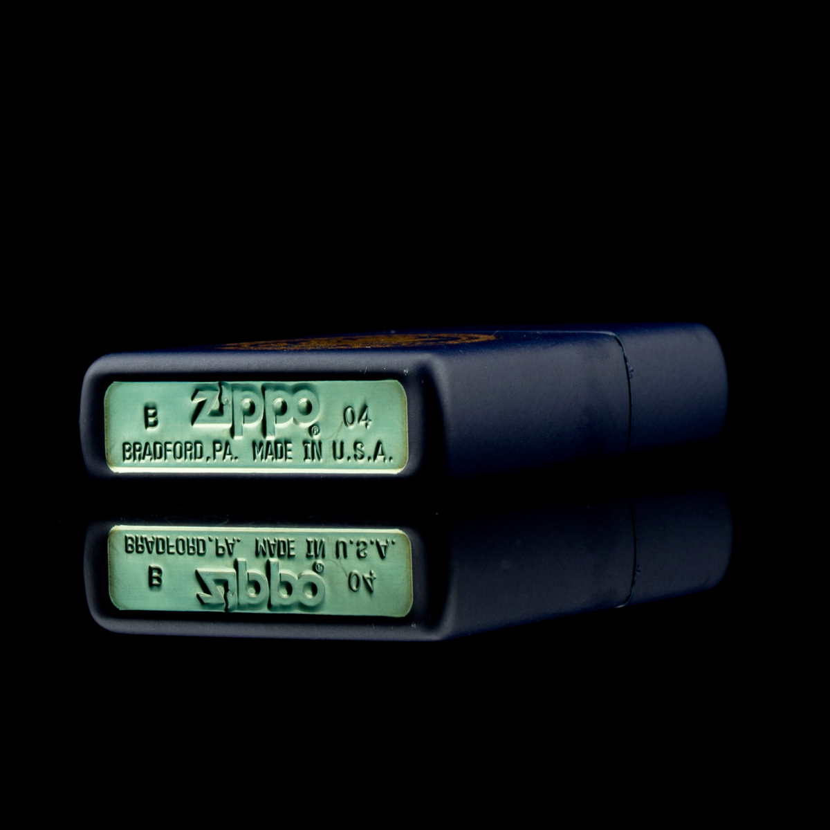 hot-quet-zippo-president-of-the-united-states-air-force-one-2004-chuyen-co-khong-luc-mot-tong-thong-my