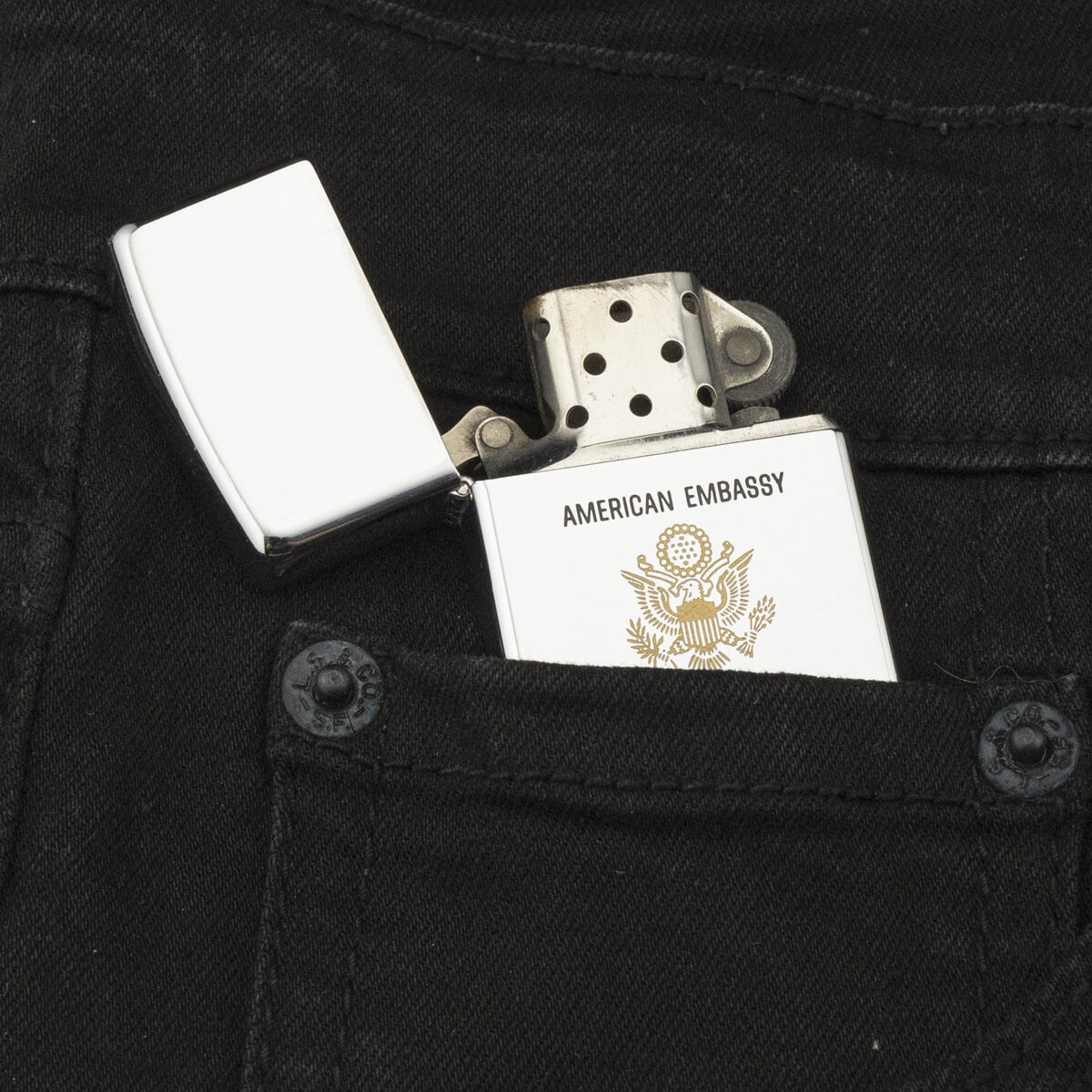 bat-lua-zippo-american-embassy-moscow-ussr-vi-1990-dai-su-quan-my-tai-lien-xo-rat-hiem-cu-zippo-la-ma