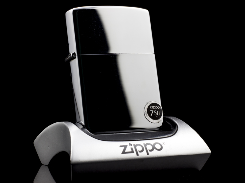 Zippo-high-polish-chrome-7-gach-1983-nhap-khau