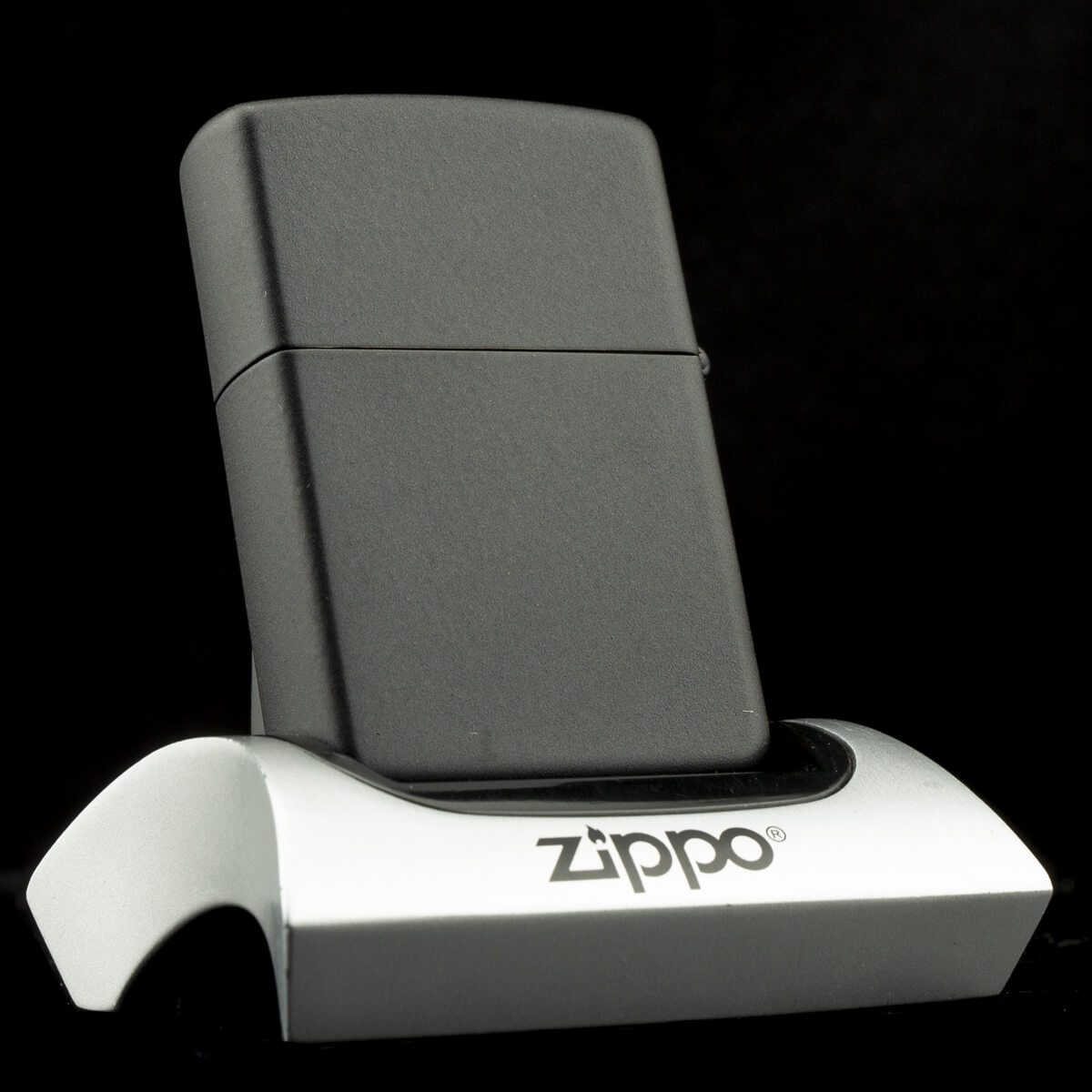 bat-lua-zippo-black-matte-bordered-1991-vii-son-tinh-dien-den-qua-bieu-tan-gia