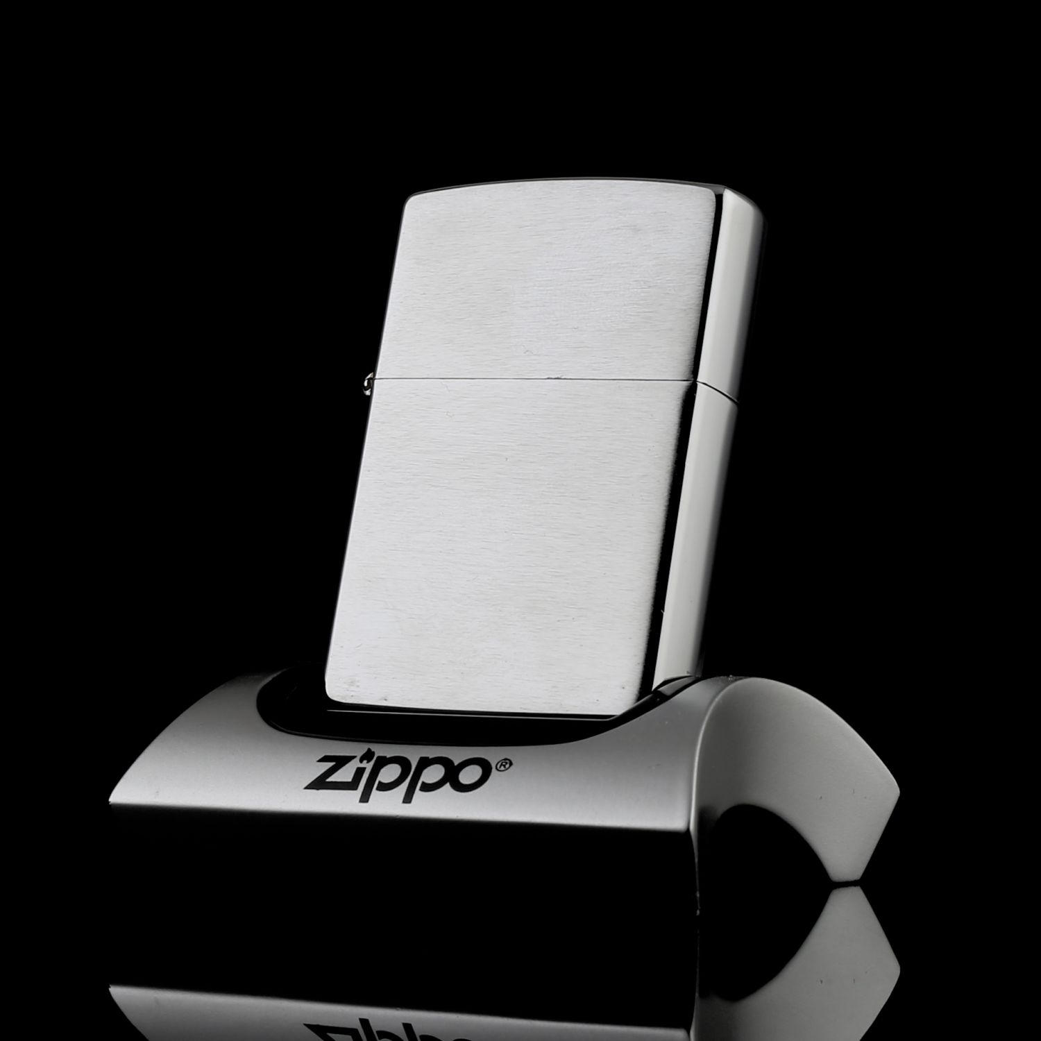 Zippo-Brush-Finish-Chrome-H-VIII-1992-hang-co-doc-la-tinh-te