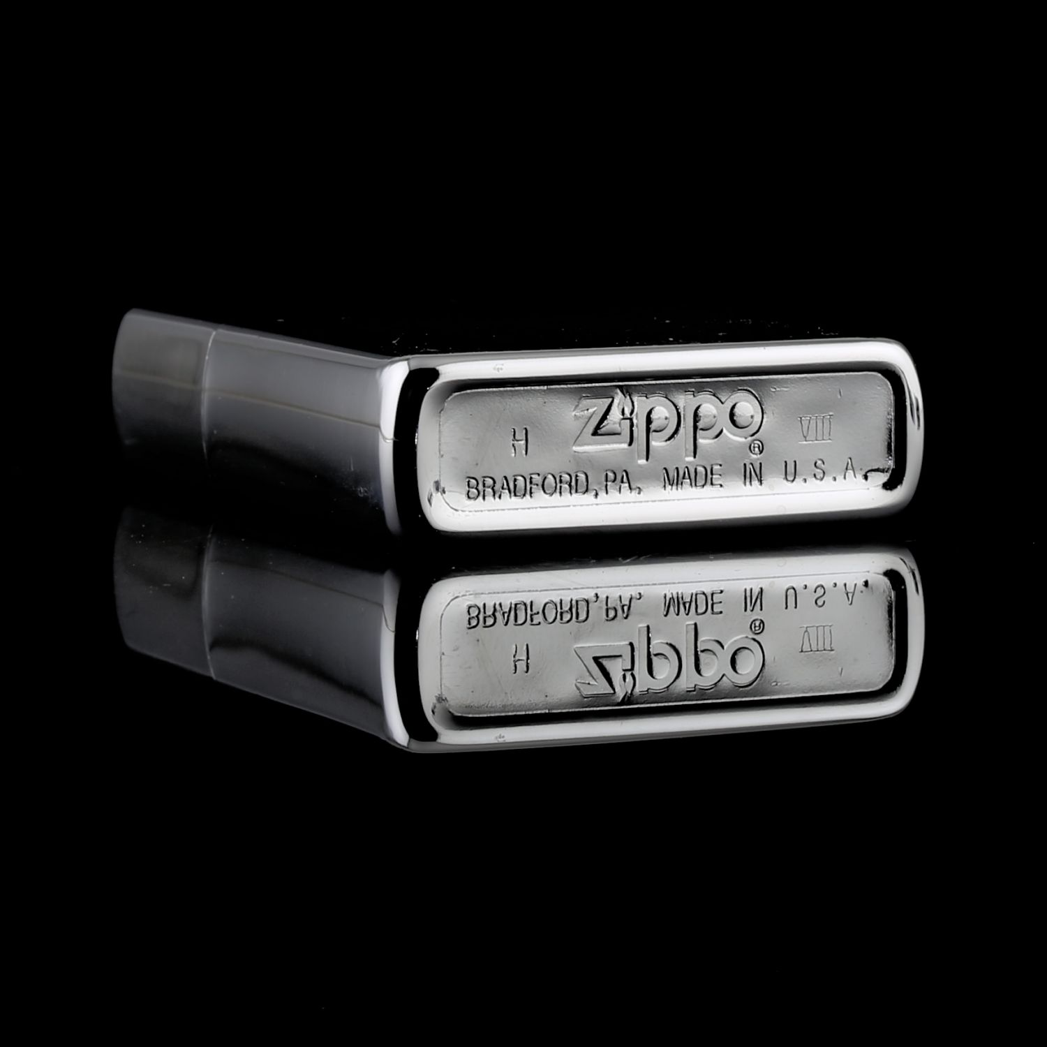 Zippo-Brush-Finish-Chrome-H-VIII-1992-hang-co-doc-la-simple