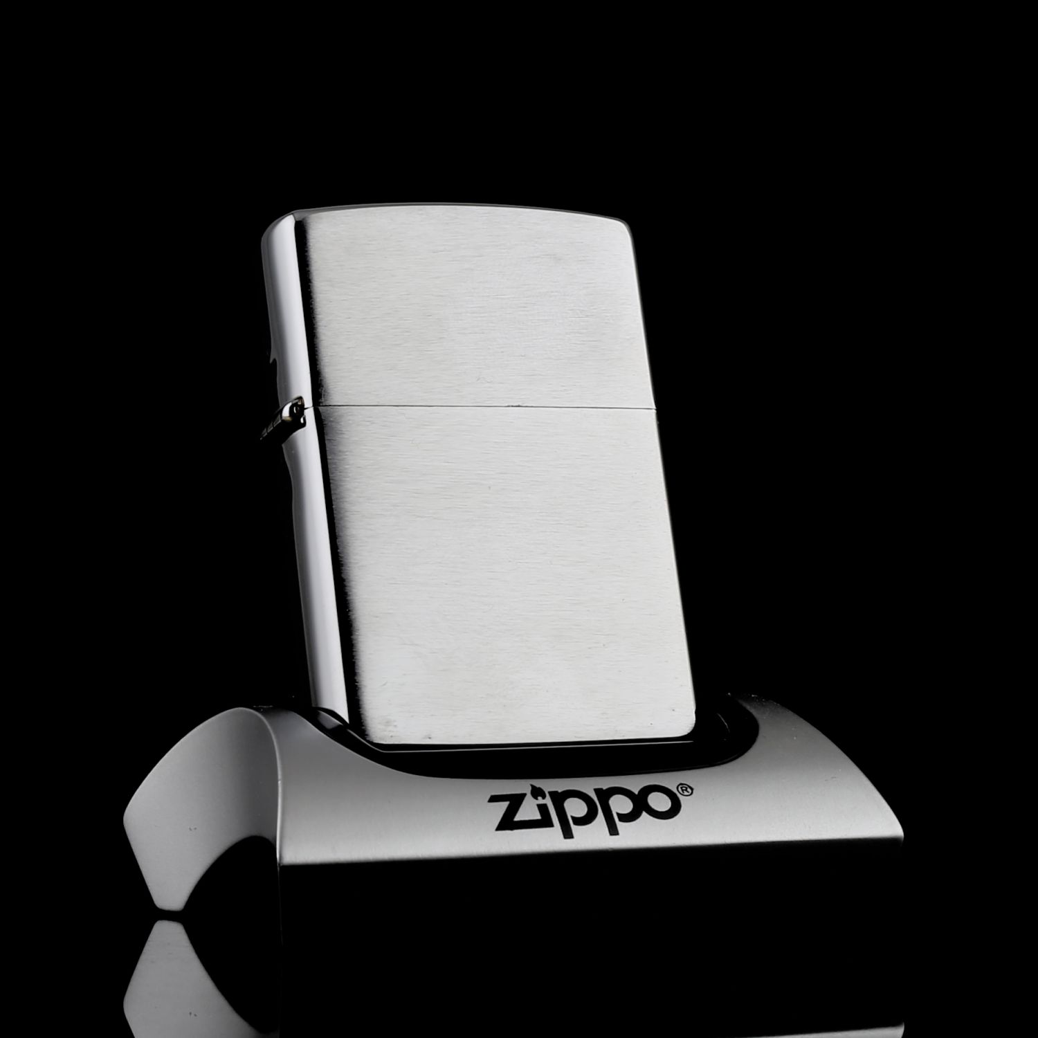 Zippo-Brush-Finish-Chrome-H-VIII-1992-hang-co-doc-la