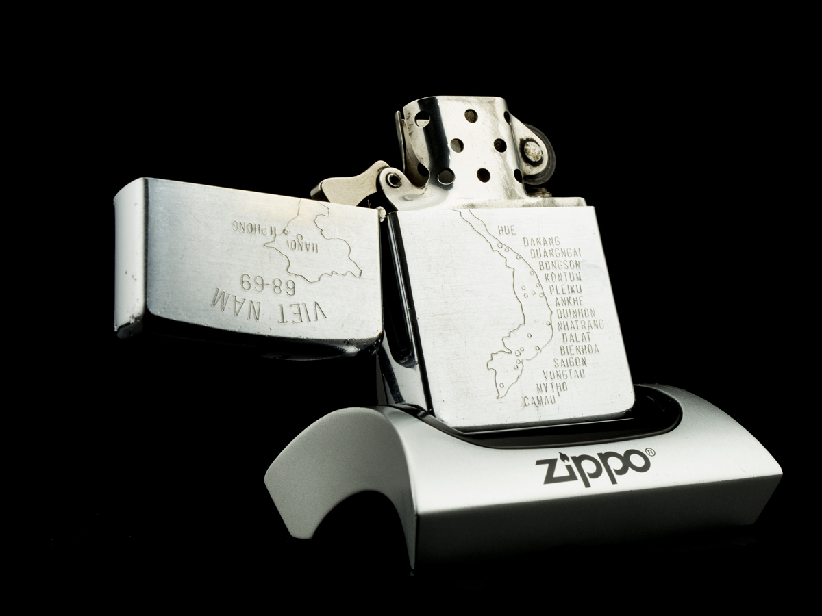 hop-quet-zippo-1967-chien-tranh-viet-nam-ky-vat-linh-my-khac-tay-ban-do-68-69