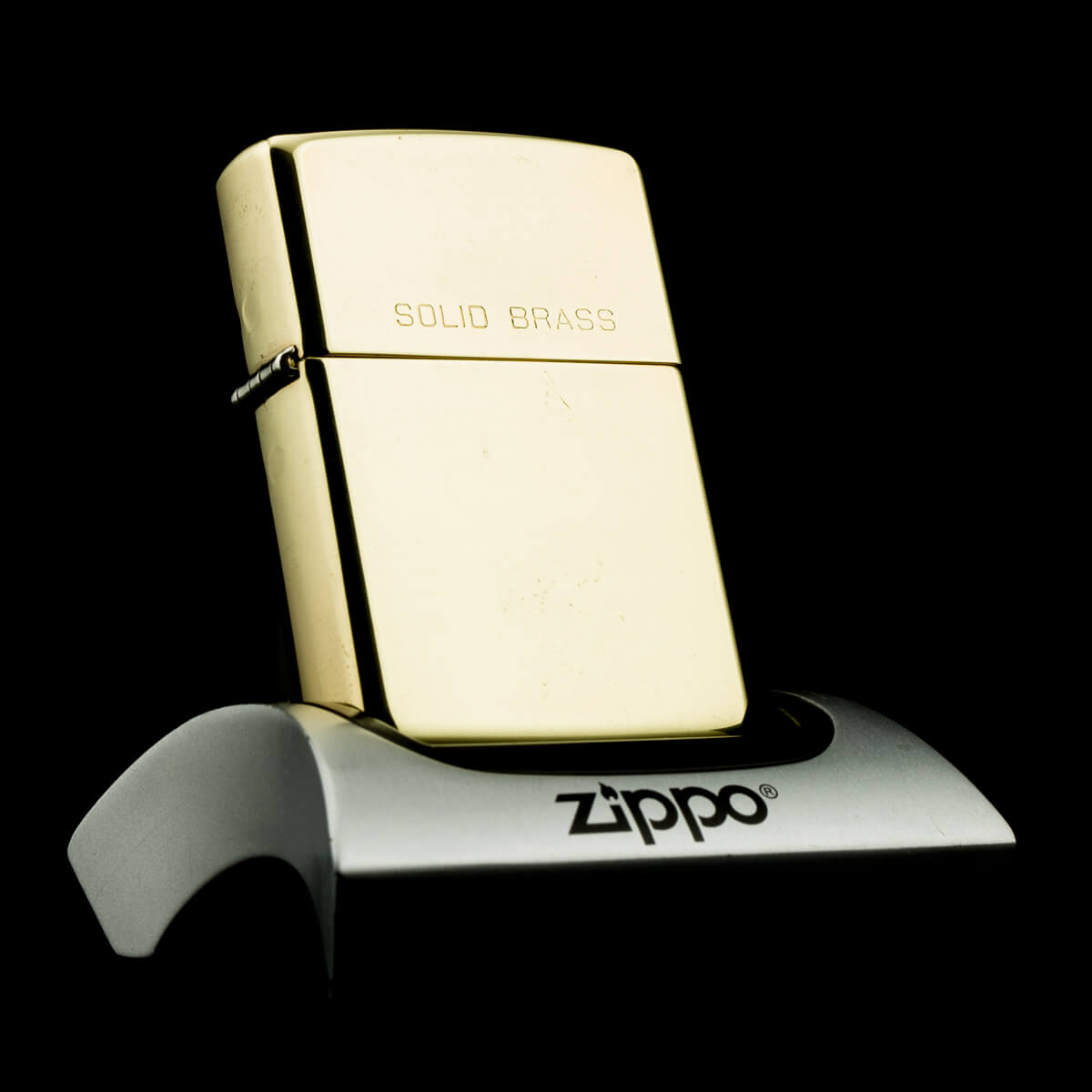 bat-lua-zippo-chu-nien-dong-nguyen-khoi-1932-1992