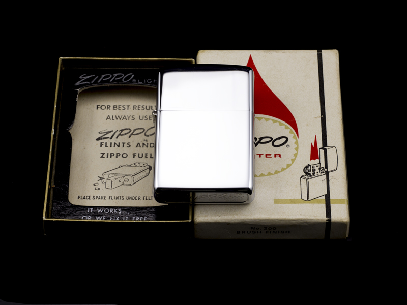 zippo-co-high-polish-chrome-8-gach-1974-xach-tay