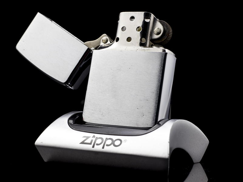 Zippo-co-7-gach-brushed-chrome-1983-qui