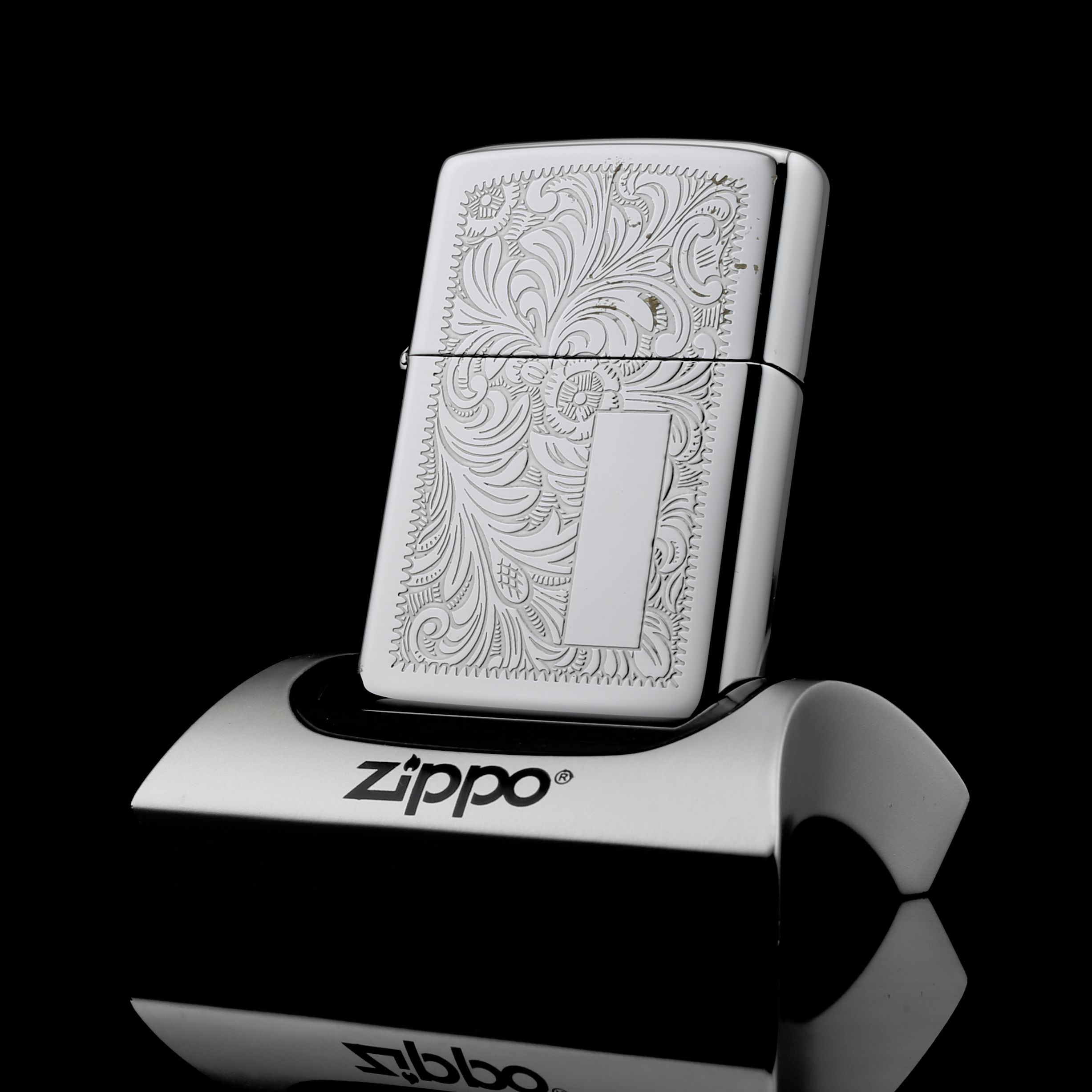 Zippo_Gach_Cheo_Venentian_1982-gia-tri-suu-tam-vuot-thoi-gian-sieu-hiem-qua-tang-nguoi-than-yeu