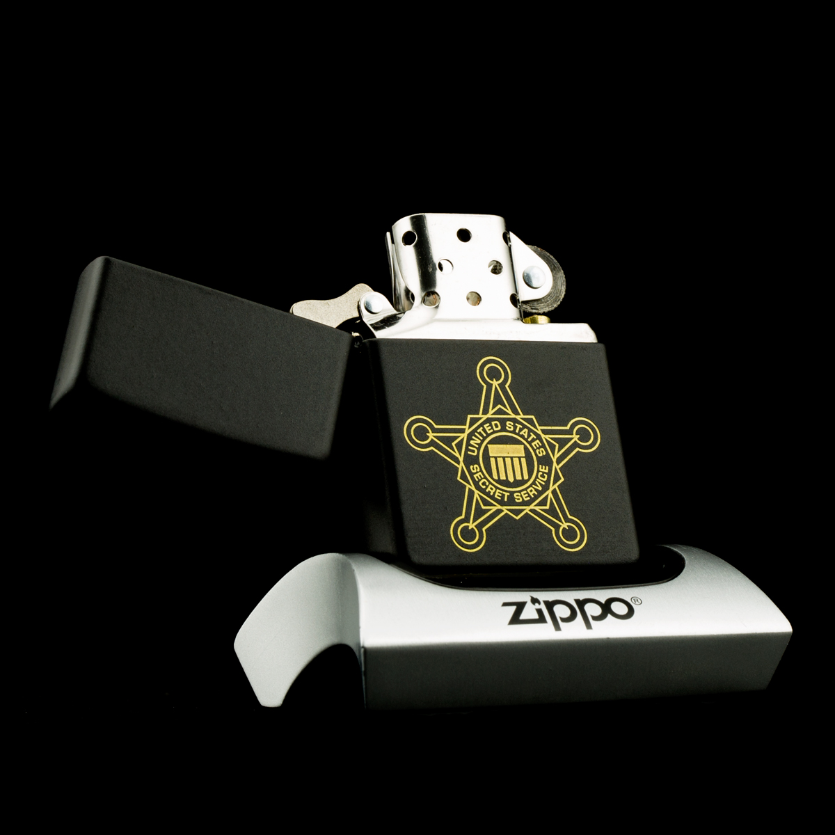 bat-lua-zippo-united-states-secret-service-2003-huy-hieu-mat-vu-hoa-ky-son-tinh-dien-mau-den