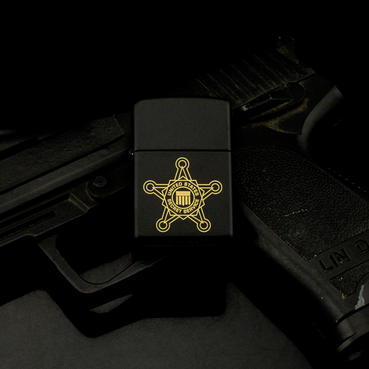 bat-lua-zippo-united-states-secret-service-2003-huy-hieu-mat-vu-hoa-ky-qua-tang-bo-chong