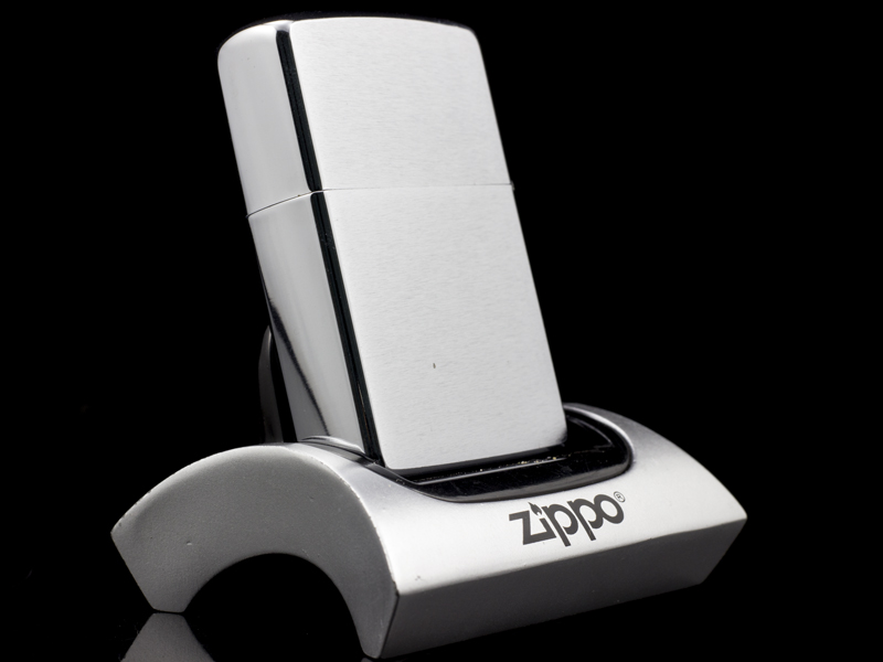 zippo-co-uss-brushed-chrome-2-gach-1980-chinh-hang