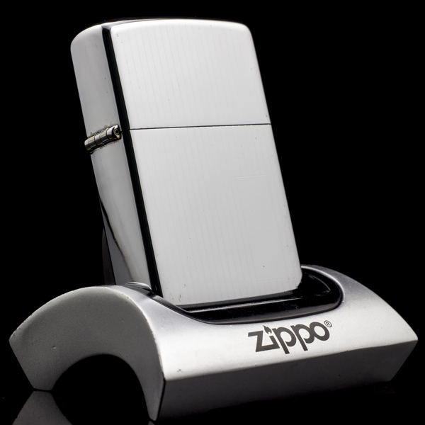 zippo-co-engime-turn-8-gach-1974