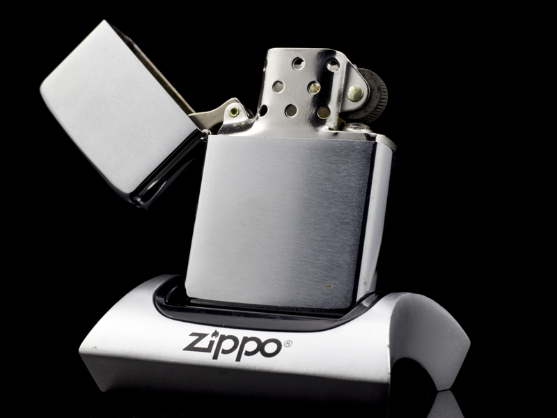 zippo-co-bruhsed-chrome-8-gach-1974-nhap-khau