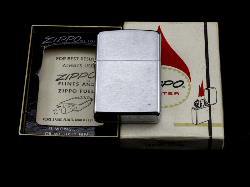 zippo-co-bruhsed-chrome-8-gach-1974-y-nghia