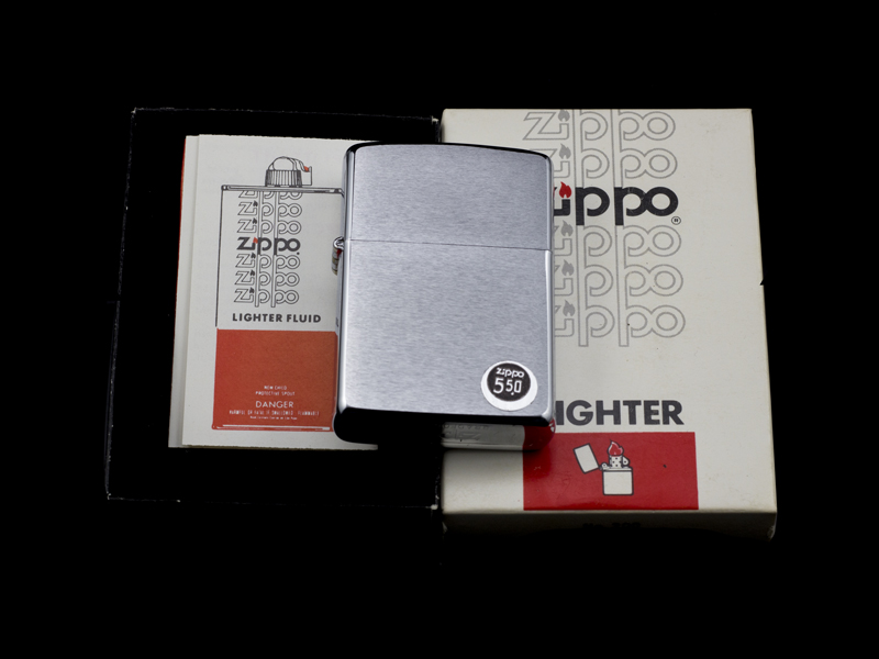 zippo-co-brushed-chrome-2-gach-1980-doc