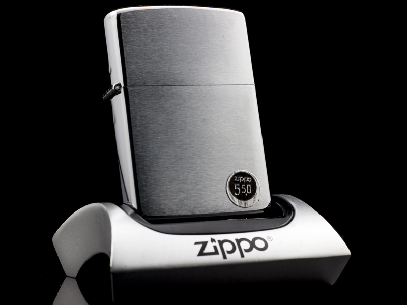 zippo-co-brushed-chrome-2-gach-1980-chinh-hang