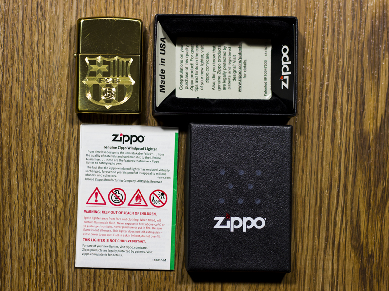 zippo-khac-cao-cap-hoa-tiet-clb-barcelona-hang-chinh-hang