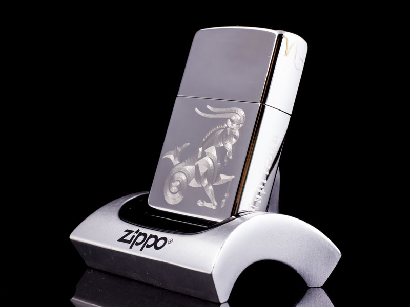 Zippo Khắc 12 Cung Hoàng Đạo Ma Kết - Capricorn hộp quẹt