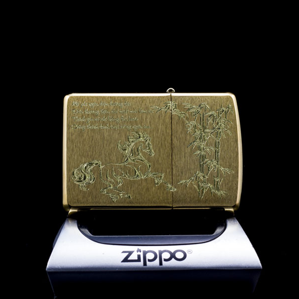 Zippo Khắc Mã Đáo Thành Công quà tặng bạn bè