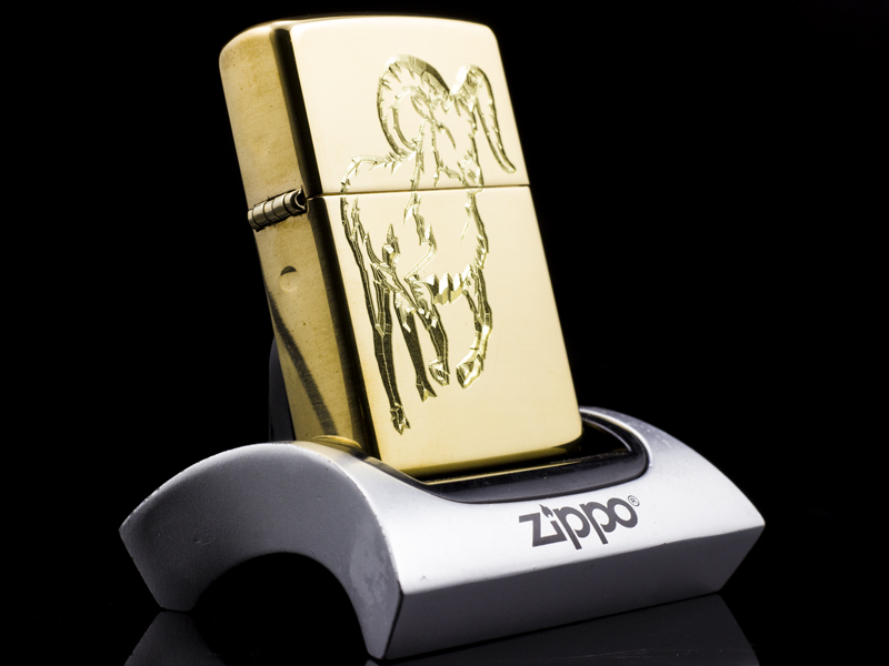 zippo-khac-cao-cap-may-man-phong-thuy-tuoi-mui-12-con-giap-chat-luong-cao