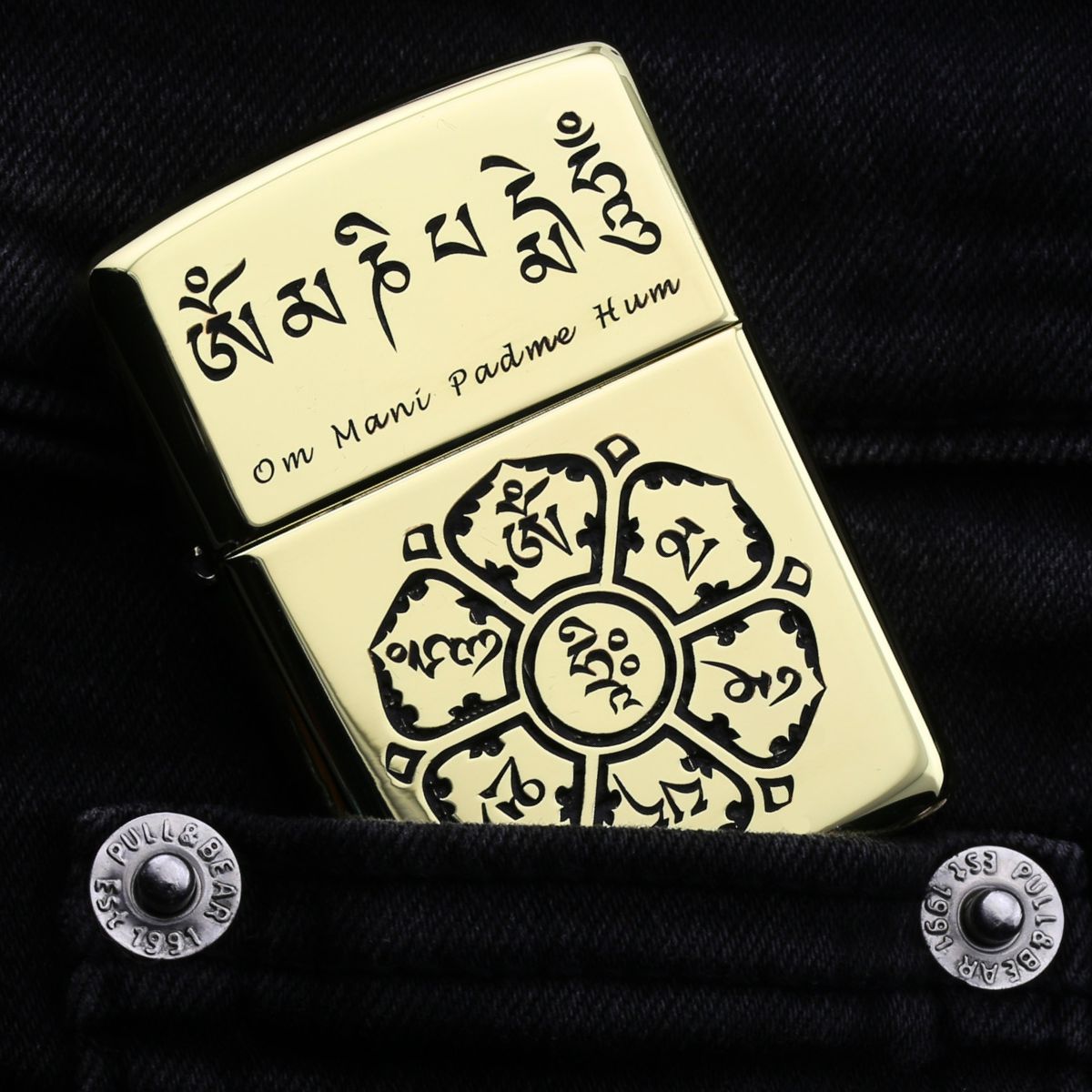 Zippo-khac-om-mani-padme-hum-phong-thuy-may-man-may-man-phat-tai-thinh-vuong-qua-tang-phong-thuy