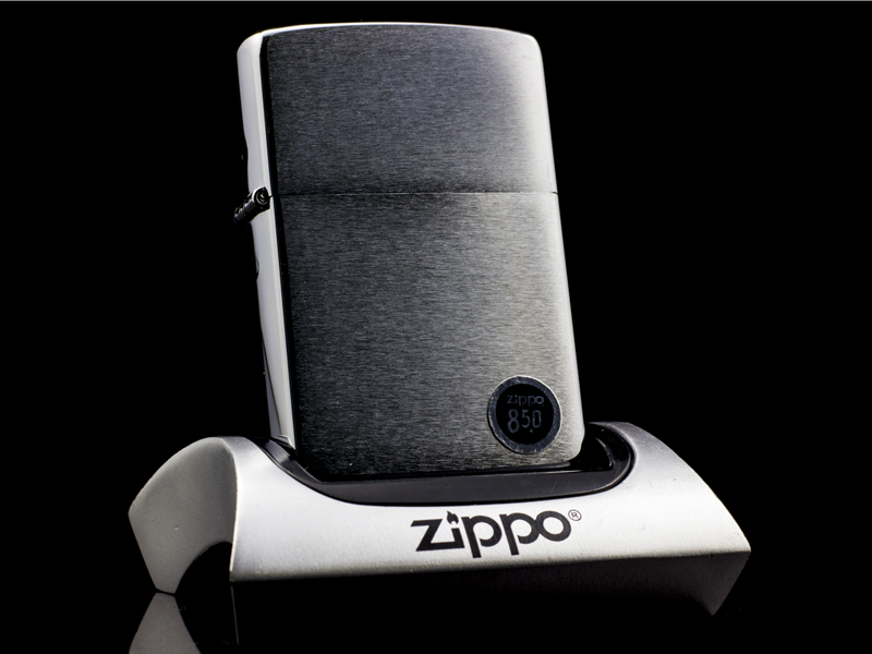 Zippo-la-ma-Brushed-Chrome-III-1987-nhap-khau