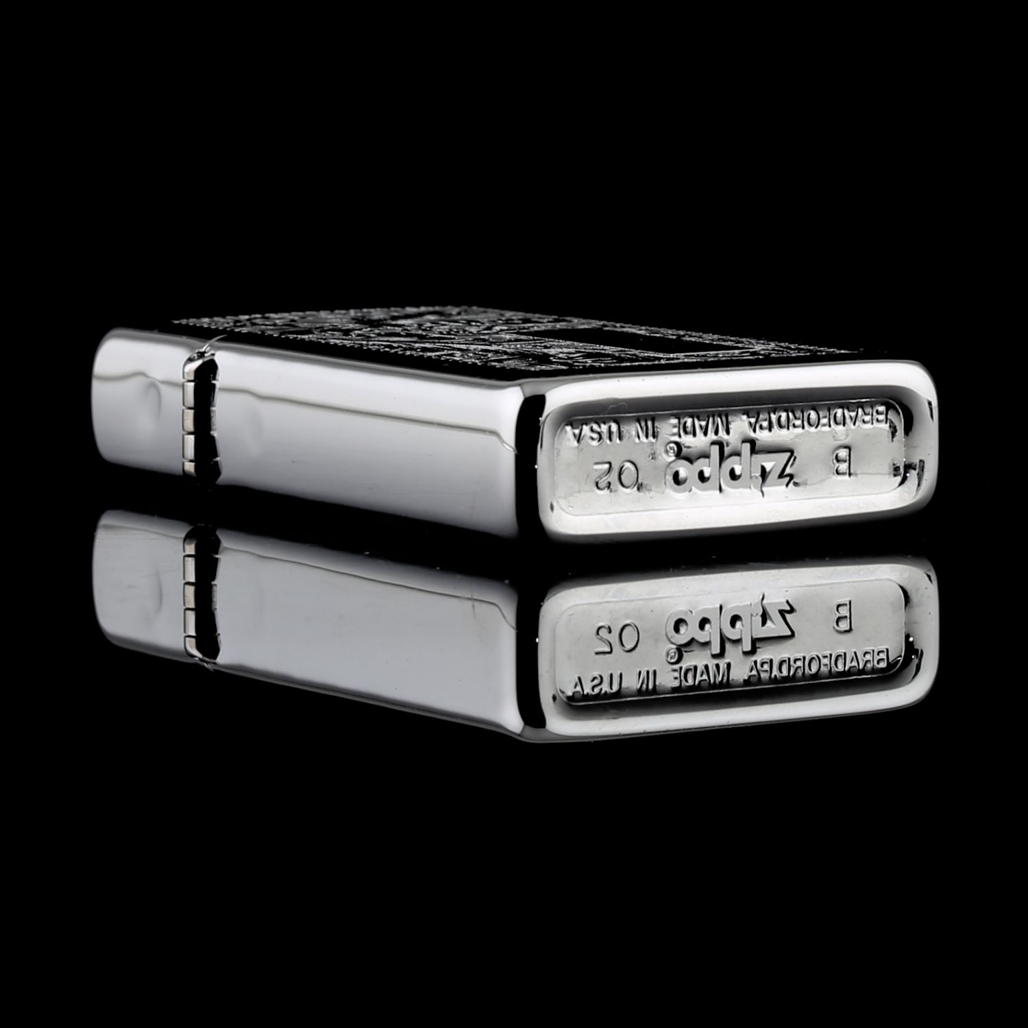 Zippo-la-ma-Slim-Venetian-B-2002-nho-gon-tinh-te-doc-dao