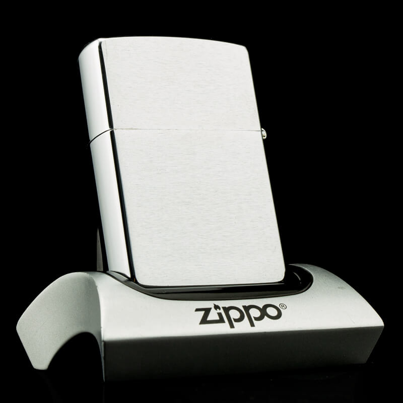 hop-quet-zippo-navy-officer-emblem-VIII-1992-si-quan-thuy-quan-hiem