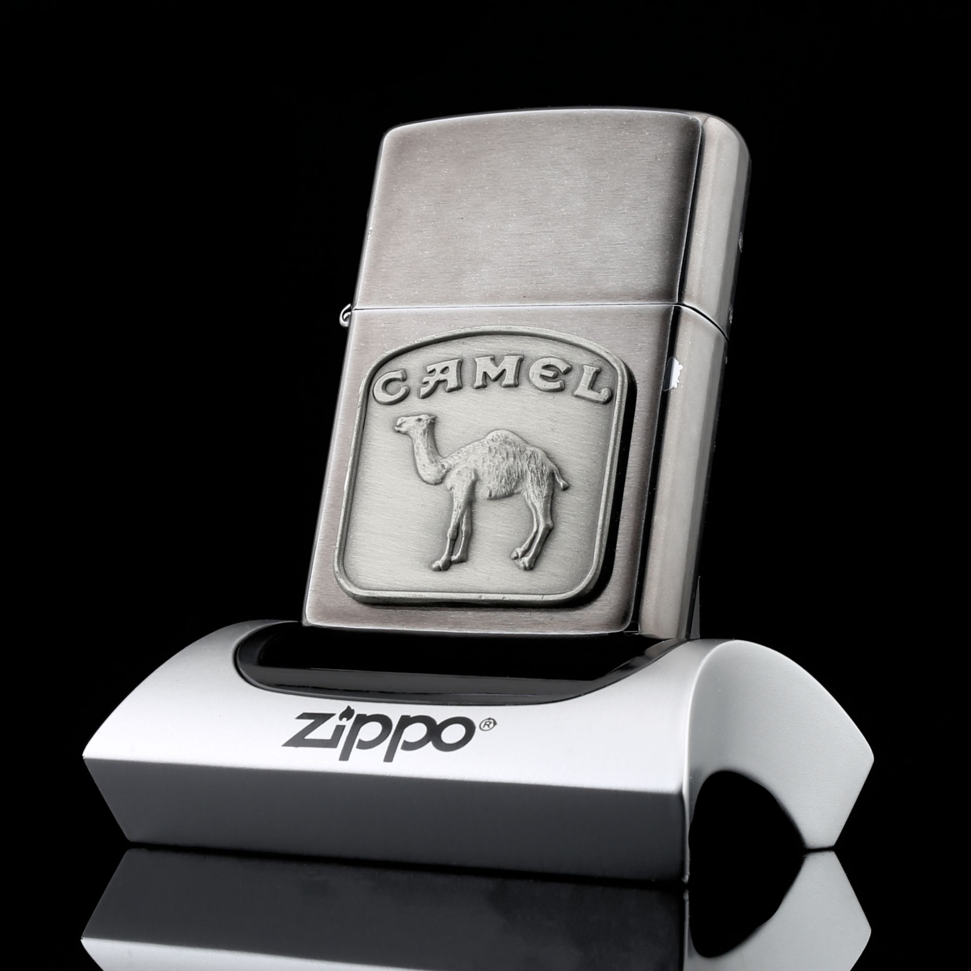 Zippo-co-la-ma-op-noi-emble-logo-Camel-VIII-1992-cua-hang-zippo-uy-tin-top-dau-sai-gon-binh-thanh