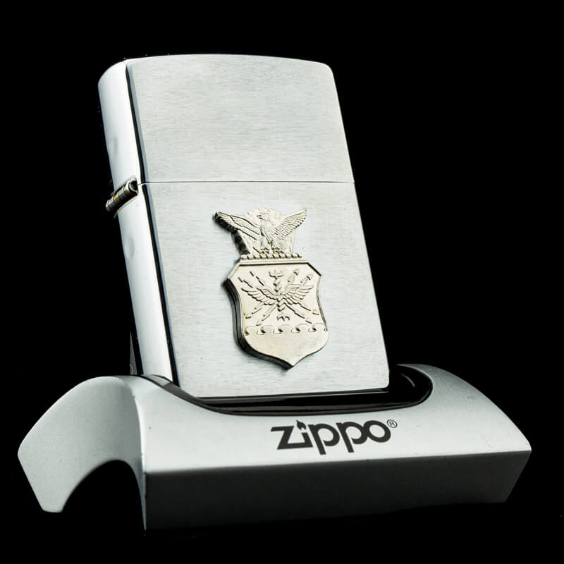 bat-lua-zippo-u-s-air-force-emblem-XVI-2000-op-huy-hieu-khong-quan-hoa-ky