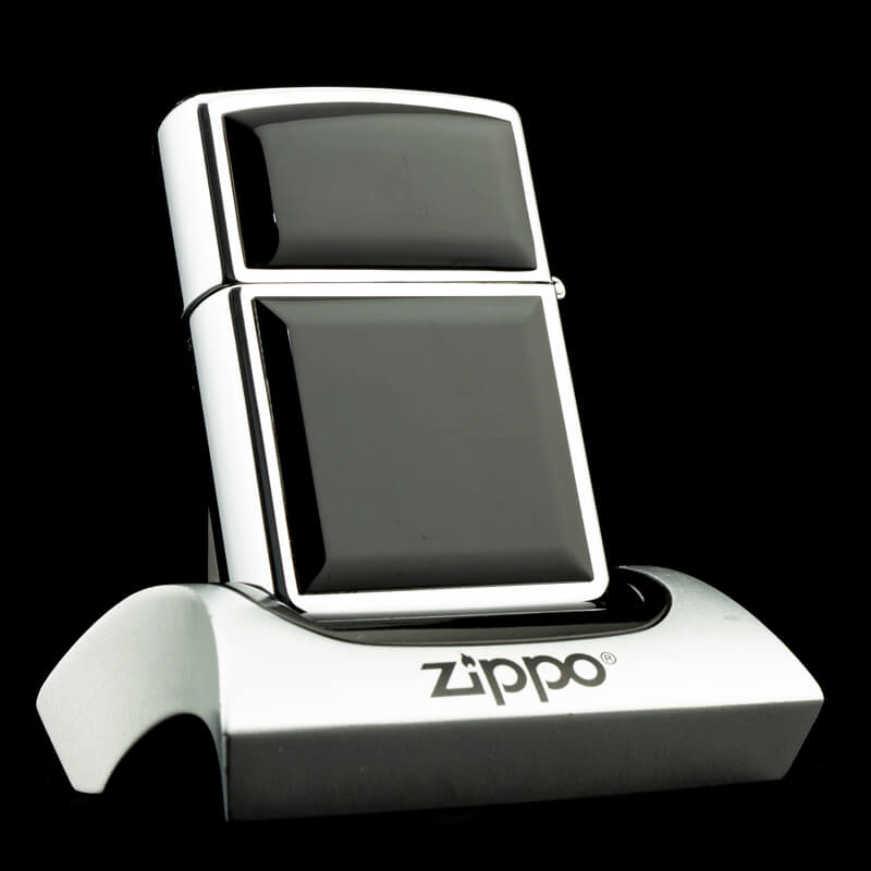 hop-quet-zippo-ultralite-VII-1991-op-mica-den