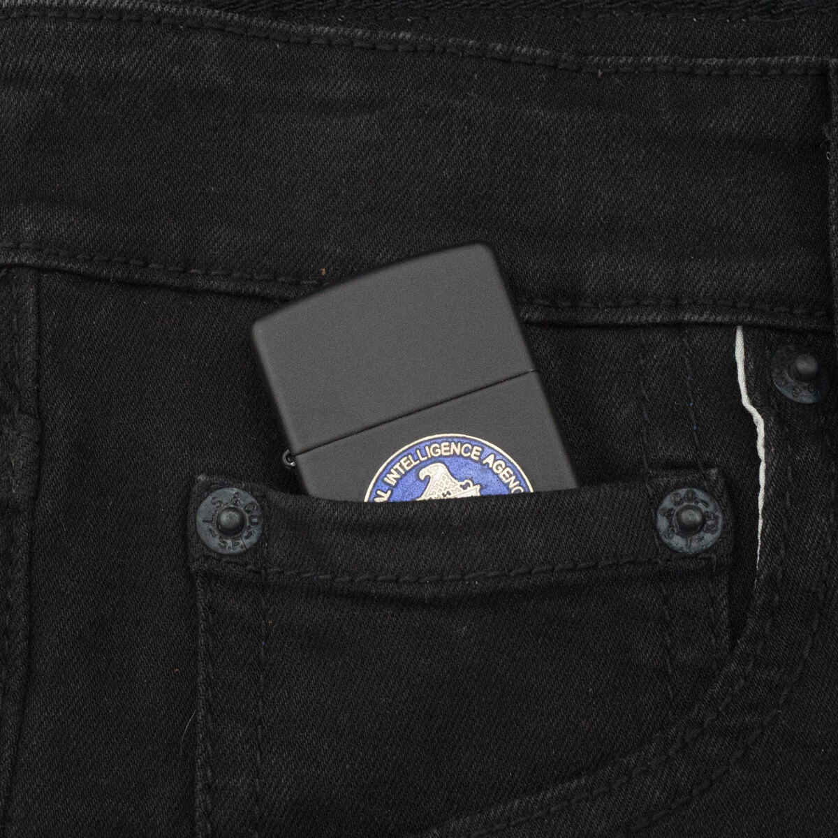 bat-lua-zippo-united-states-of-america-c-i-a-emblem-2005-huy-hieu-cuc-tinh-bao-hoa-ky-rat-hiem-qua-tang-cong-an