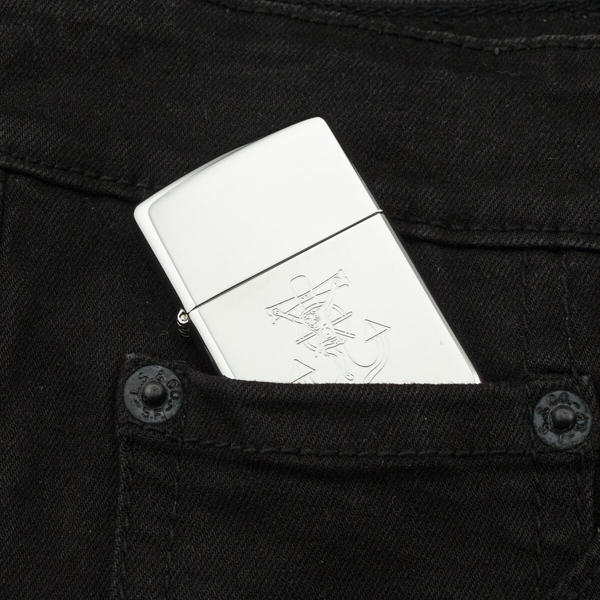 bat-lua-zippo-usa-anchor-jesus-2002-chua-giesu-thap-gia-mo-neo-qua-tang-noel