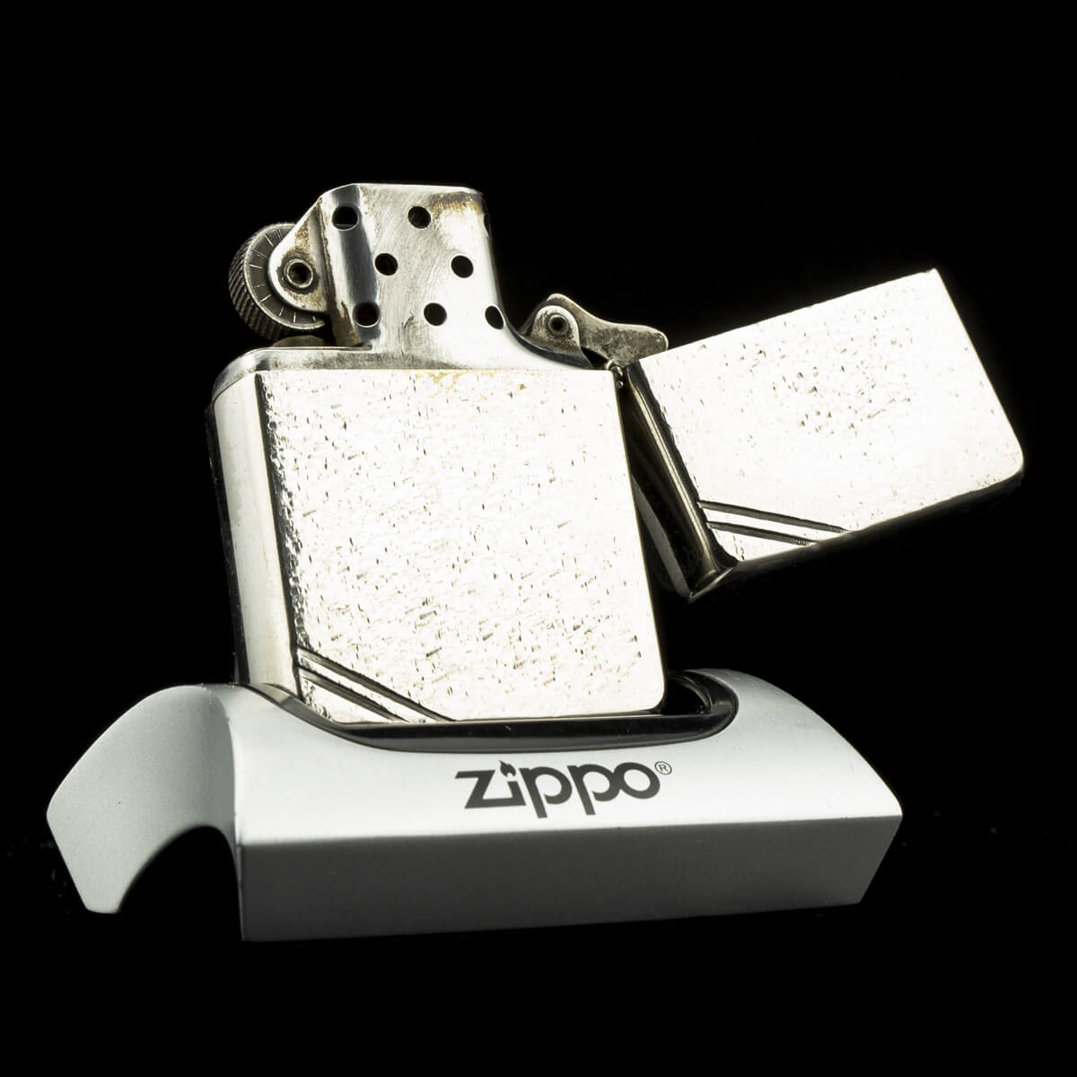 bat-lua-zippo-used-vintage-1937-hammered-1985-i-bua-go-da-qua-su-dung-hang-thanh-ly