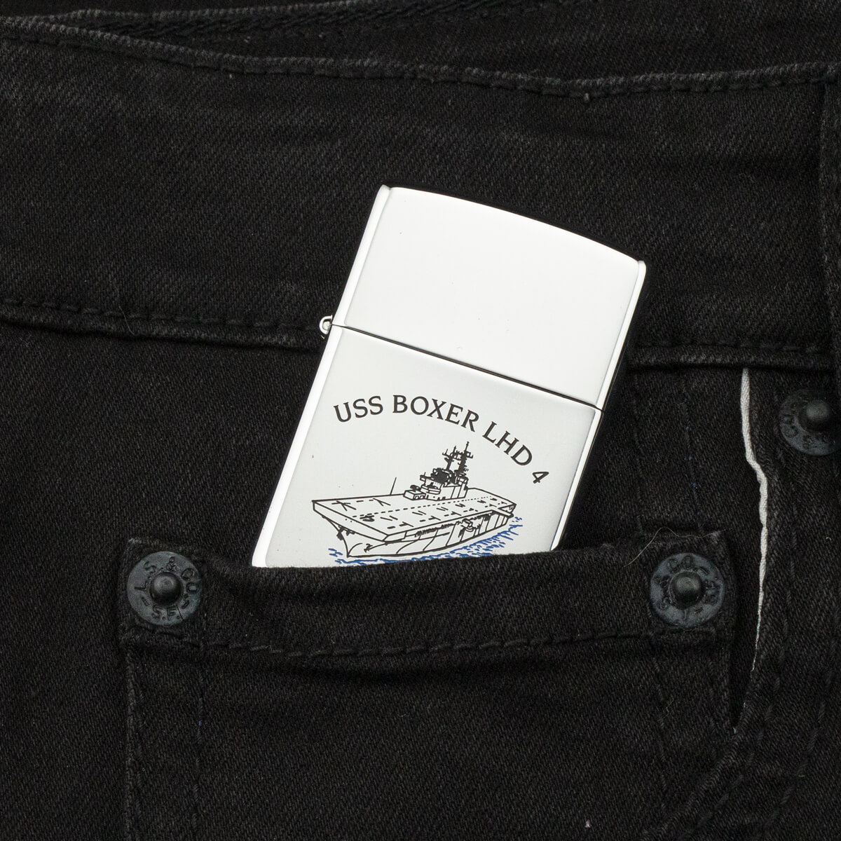 bat-lua-zippo-uss-boxer-lhd-4-xvi-2000-tau-hang-khong-mau-ham-hiem-tau-san-bay