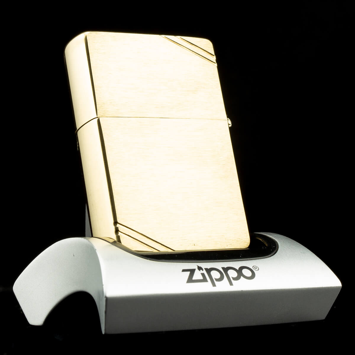 hop-quet-zippo-vintage-1937-brushed-brass-1992-viii-chat-goc-nham-dong-nguyen-khoi