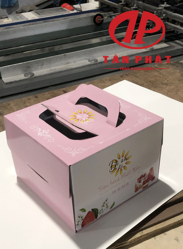 in hộp đựng bánh gato bồi sóng bên trong