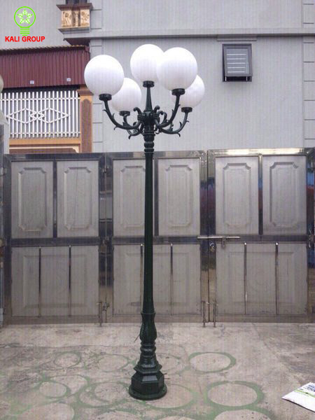 Đèn sân vườn cao 3m số 03