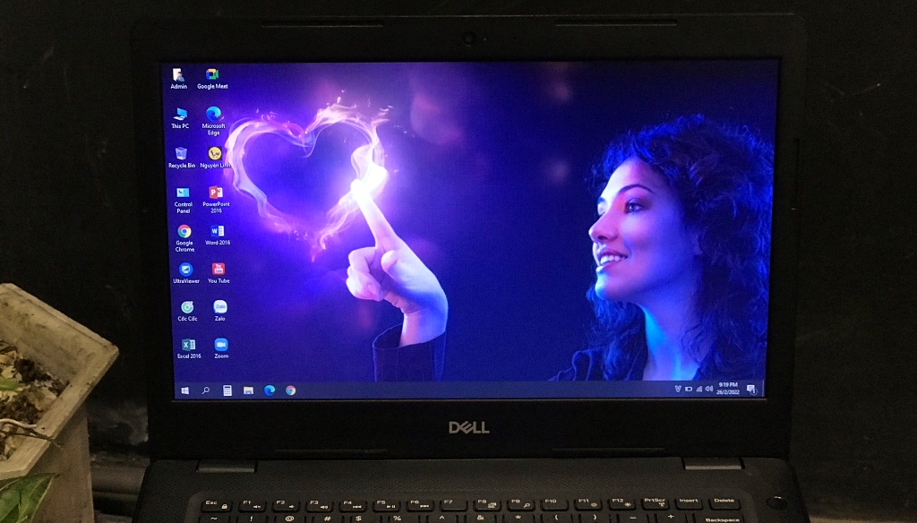 dell vostro 3480 core i5 zin cũ giá rẻ tại cửa hàng Nguyên Linh